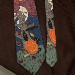 Halloween tie